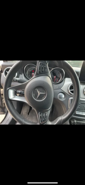 Mercedes-Benz CLA 180, снимка 6
