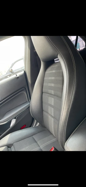 Mercedes-Benz CLA 180, снимка 7
