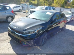 Kia Forte 2.0L I-4 DOHC, VVT, 147HP Front Wheel Drive, снимка 2