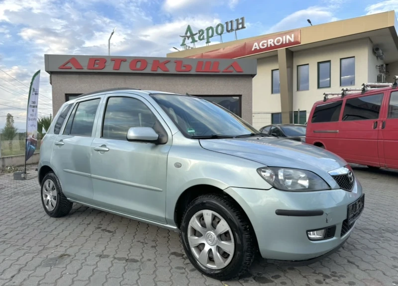 Mazda 2 1.4i / Автоматик !, снимка 4 - Автомобили и джипове - 47345446