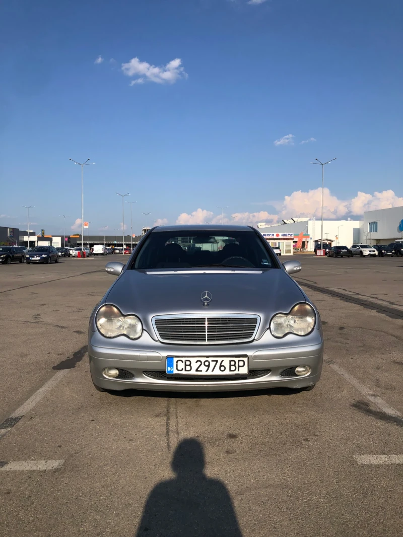 Mercedes-Benz C 220, снимка 4 - Автомобили и джипове - 47635786