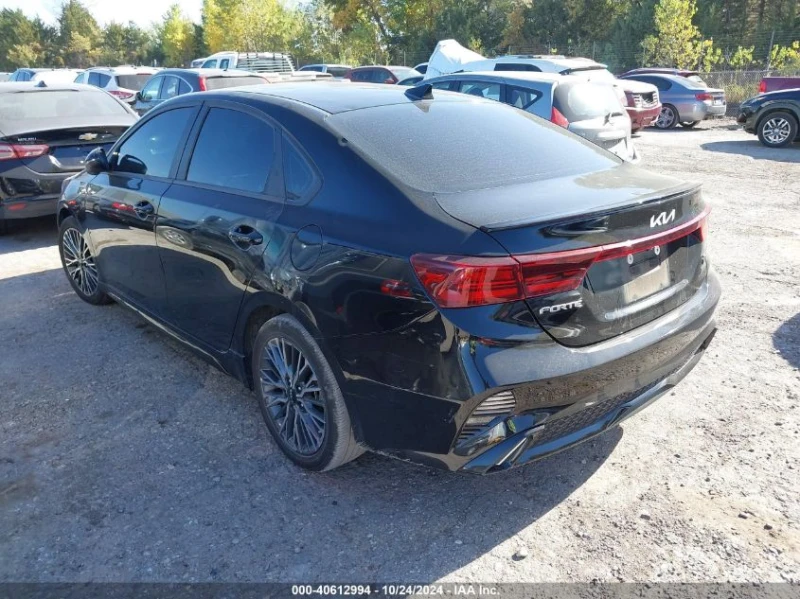 Kia Forte 2.0L I-4 DOHC, VVT, 147HP Front Wheel Drive, снимка 8 - Автомобили и джипове - 49099007