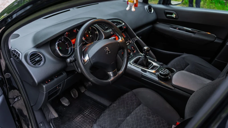 Peugeot 3008, снимка 7 - Автомобили и джипове - 52406190