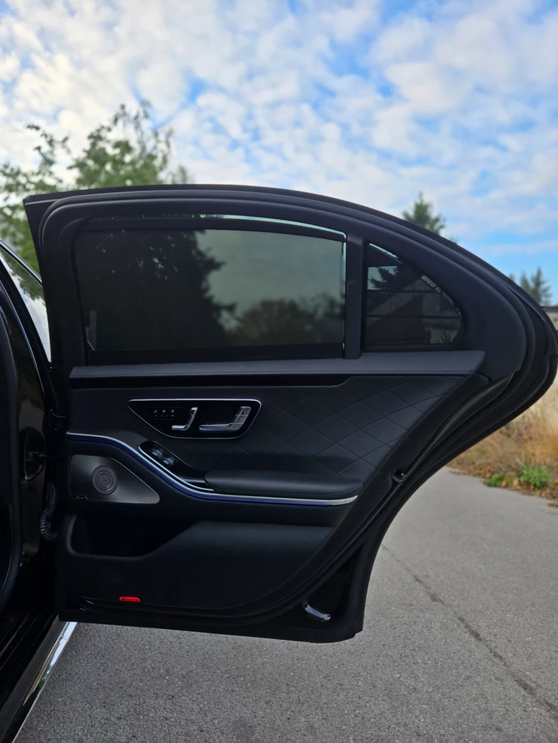 Mercedes-Benz S 580 L АМG със всички екстри и пълна сервизна история , снимка 15 - Автомобили и джипове - 52043907