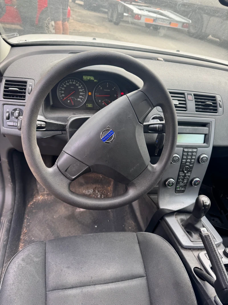 Volvo C30 1.6HDI, снимка 10 - Автомобили и джипове - 52152303