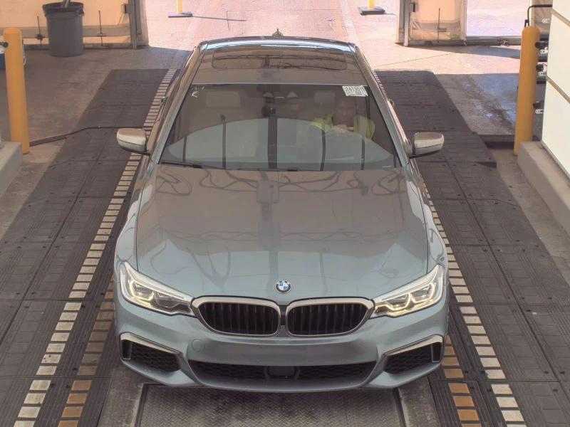 BMW 550 M550i xDrive, снимка 2 - Автомобили и джипове - 52912014