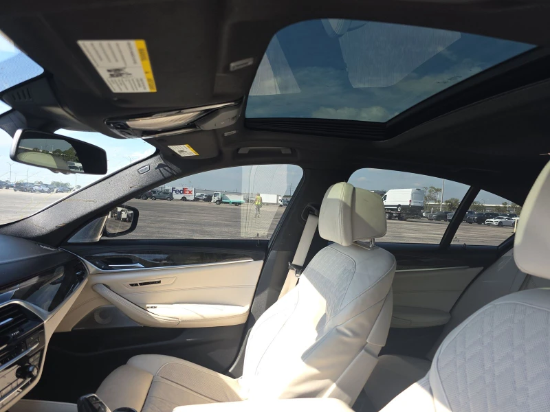 BMW 550 M550i xDrive, снимка 11 - Автомобили и джипове - 52912014