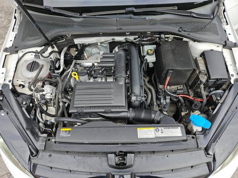 VW Golf 1.4TGI/ComfortLine/BLACK FRIDAY/LED/CARPLAY/БЛУТУТ, снимка 8 - Автомобили и джипове - 52615891