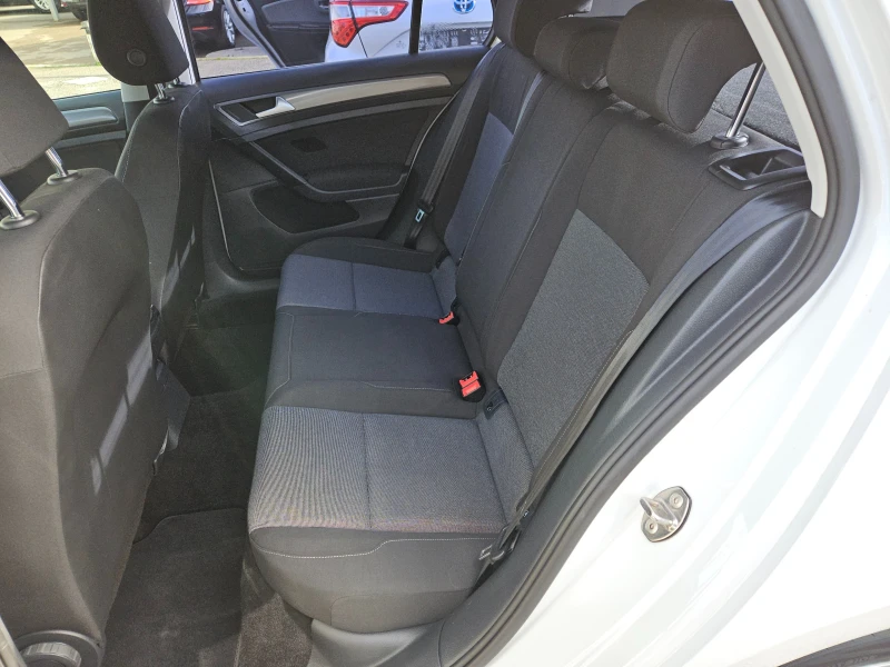 VW Golf 1.4TGI/ComfortLine/BLACK FRIDAY/LED/CARPLAY/БЛУТУТ, снимка 16 - Автомобили и джипове - 52615891
