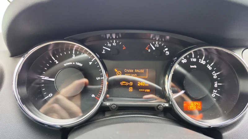 Peugeot 5008 1.6HDI , снимка 16 - Автомобили и джипове - 53156030