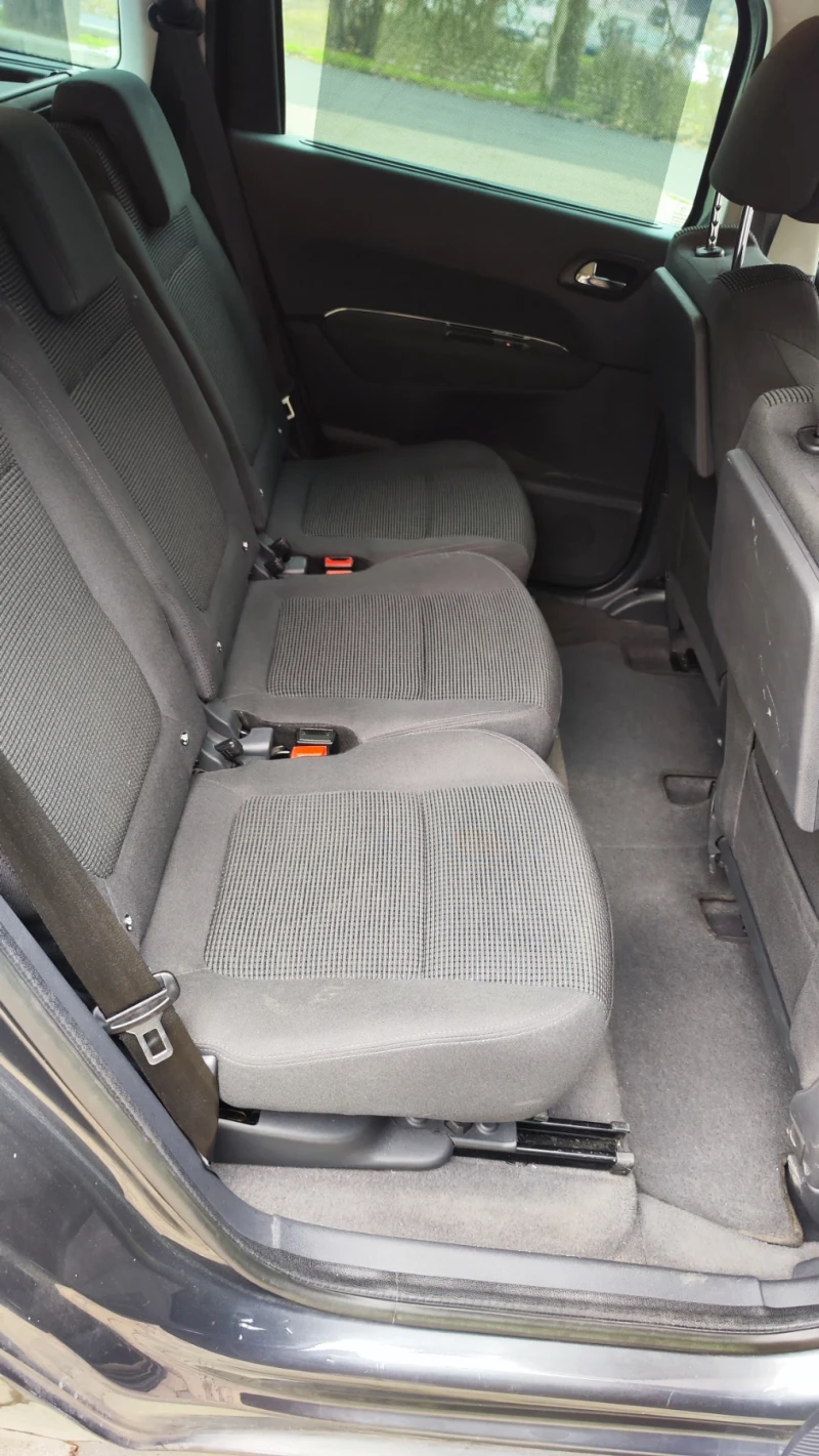 Peugeot 5008 1.6HDI , снимка 10 - Автомобили и джипове - 53156030