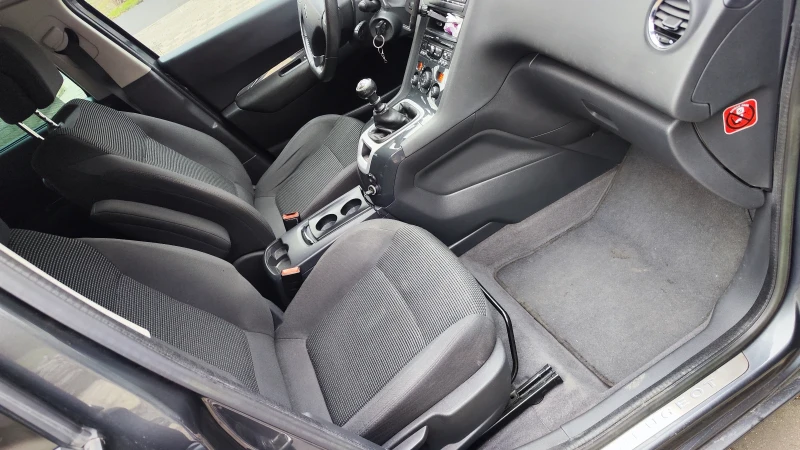 Peugeot 5008 1.6HDI , снимка 9 - Автомобили и джипове - 53156030