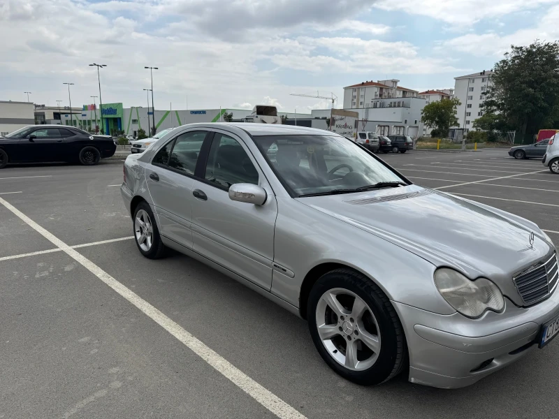 Mercedes-Benz C 200, снимка 4 - Автомобили и джипове - 53230871