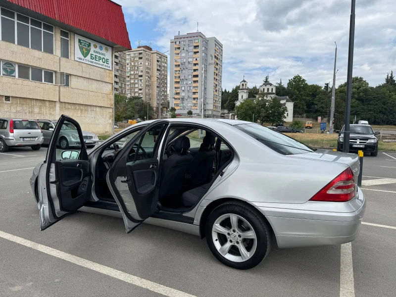 Mercedes-Benz C 200, снимка 2 - Автомобили и джипове - 53230871