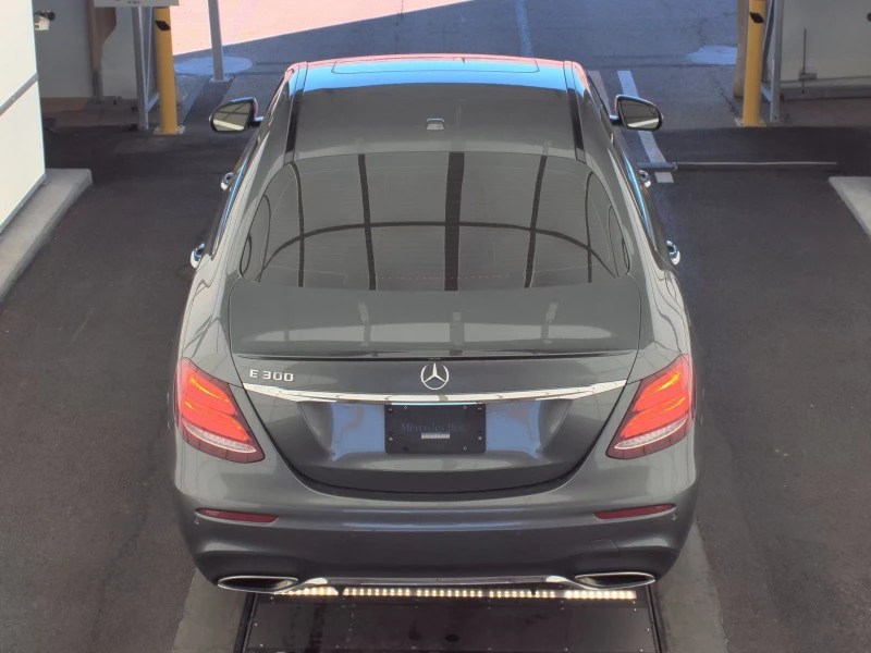 Mercedes-Benz E 300 AMG* PACK* BURMESTER* МЪРТВА* ТОЧКА* 360КАМЕРА* , снимка 8 - Автомобили и джипове - 53276711