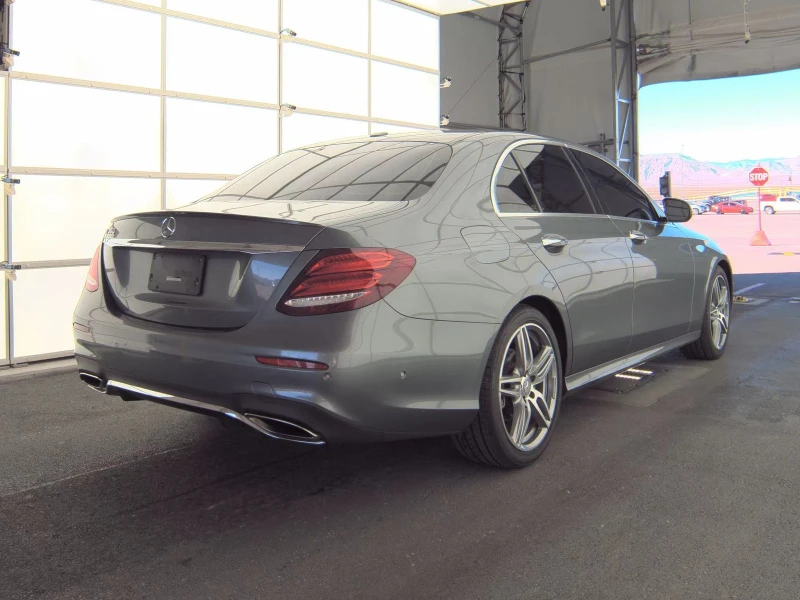 Mercedes-Benz E 300 AMG* PACK* BURMESTER* МЪРТВА* ТОЧКА* 360КАМЕРА* , снимка 2 - Автомобили и джипове - 53276711