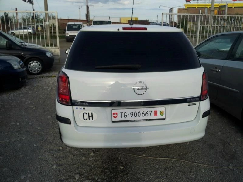 Opel Astra 1.9 ШВЕЙЦАРИЯ, снимка 4 - Автомобили и джипове - 43393907