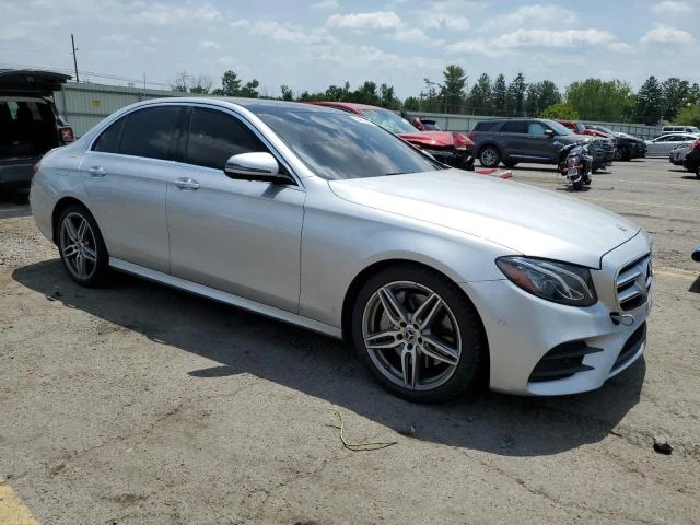 Mercedes-Benz E 300  4MATIC, снимка 4 - Автомобили и джипове - 47344380