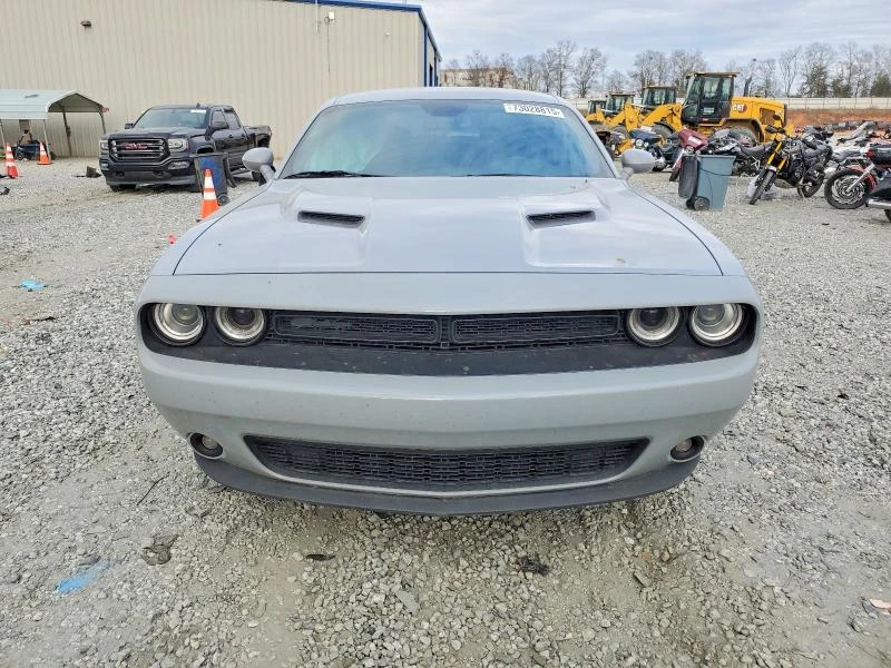 Dodge Challenger SXT, снимка 5 - Автомобили и джипове - 53753869