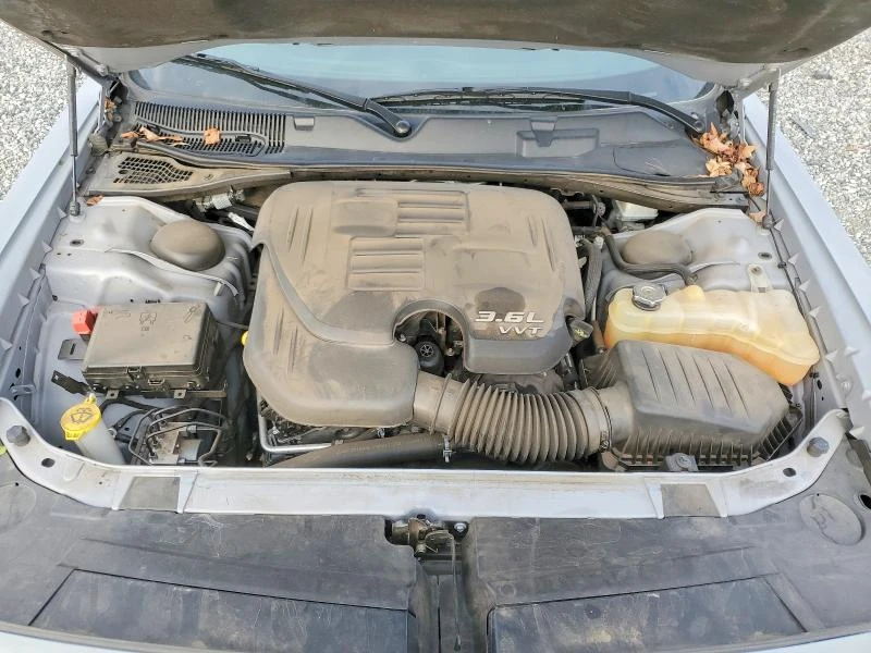 Dodge Challenger SXT, снимка 11 - Автомобили и джипове - 53753869