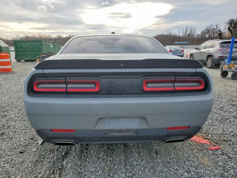 Dodge Challenger SXT, снимка 6 - Автомобили и джипове - 53753869