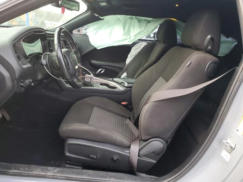 Dodge Challenger SXT, снимка 7 - Автомобили и джипове - 53753869