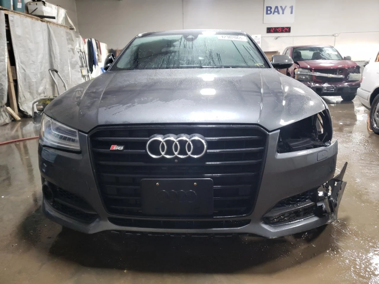Audi S8 PLUS QUATTRO 4.0L V8 605кс - изображение 5