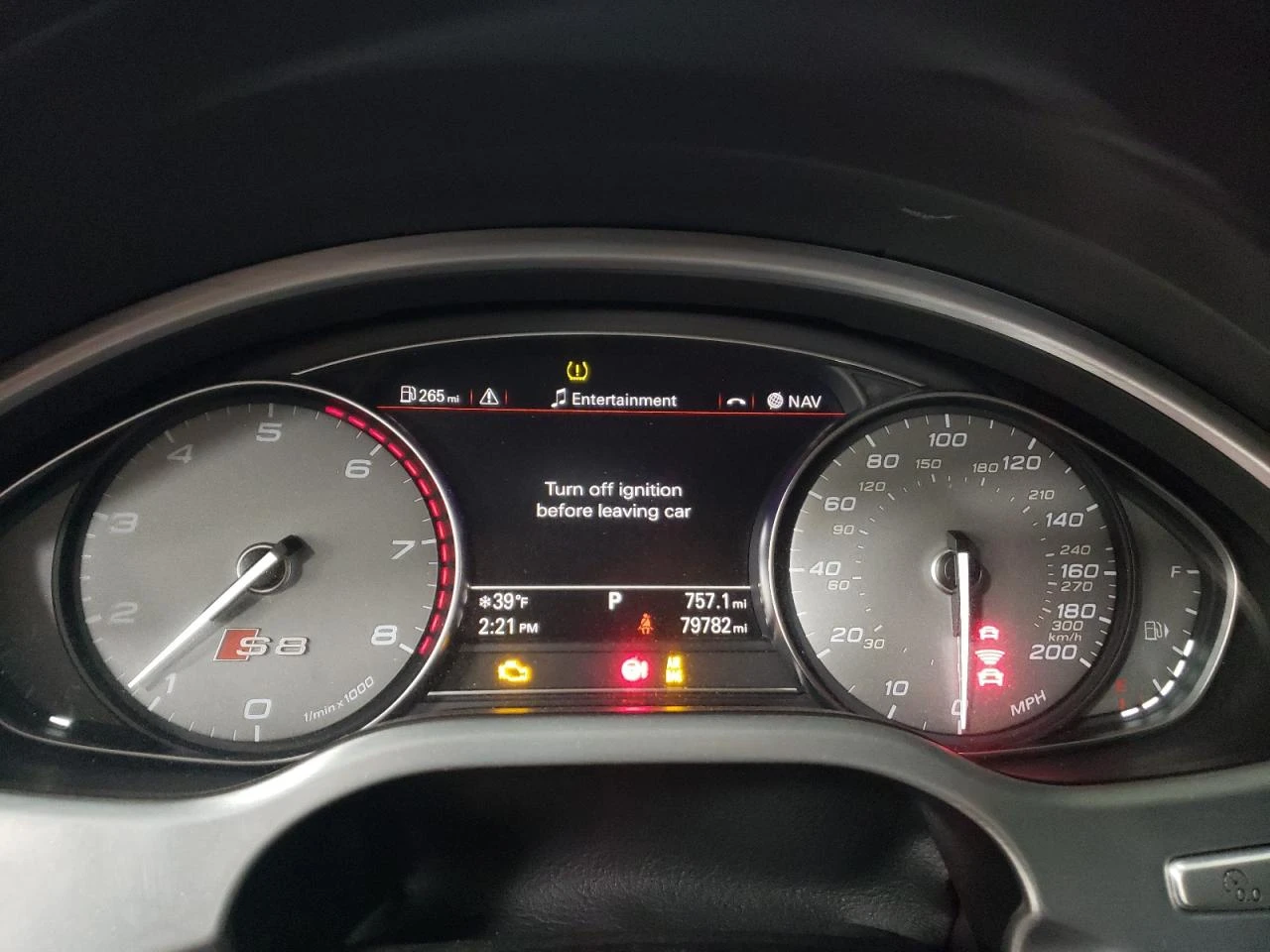 Audi S8 PLUS QUATTRO 4.0L V8 605кс - изображение 9
