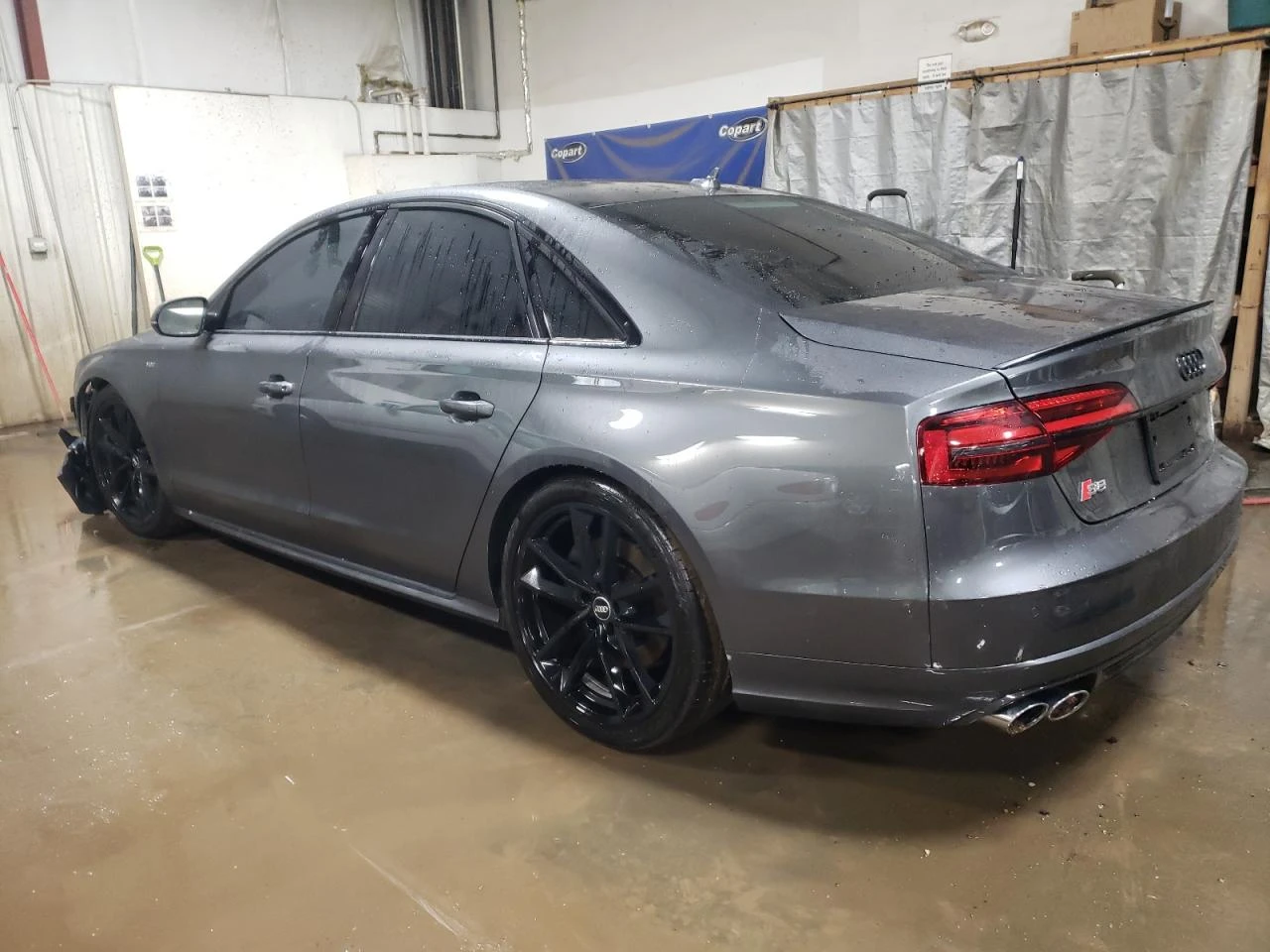 Audi S8 PLUS QUATTRO 4.0L V8 605кс - изображение 3