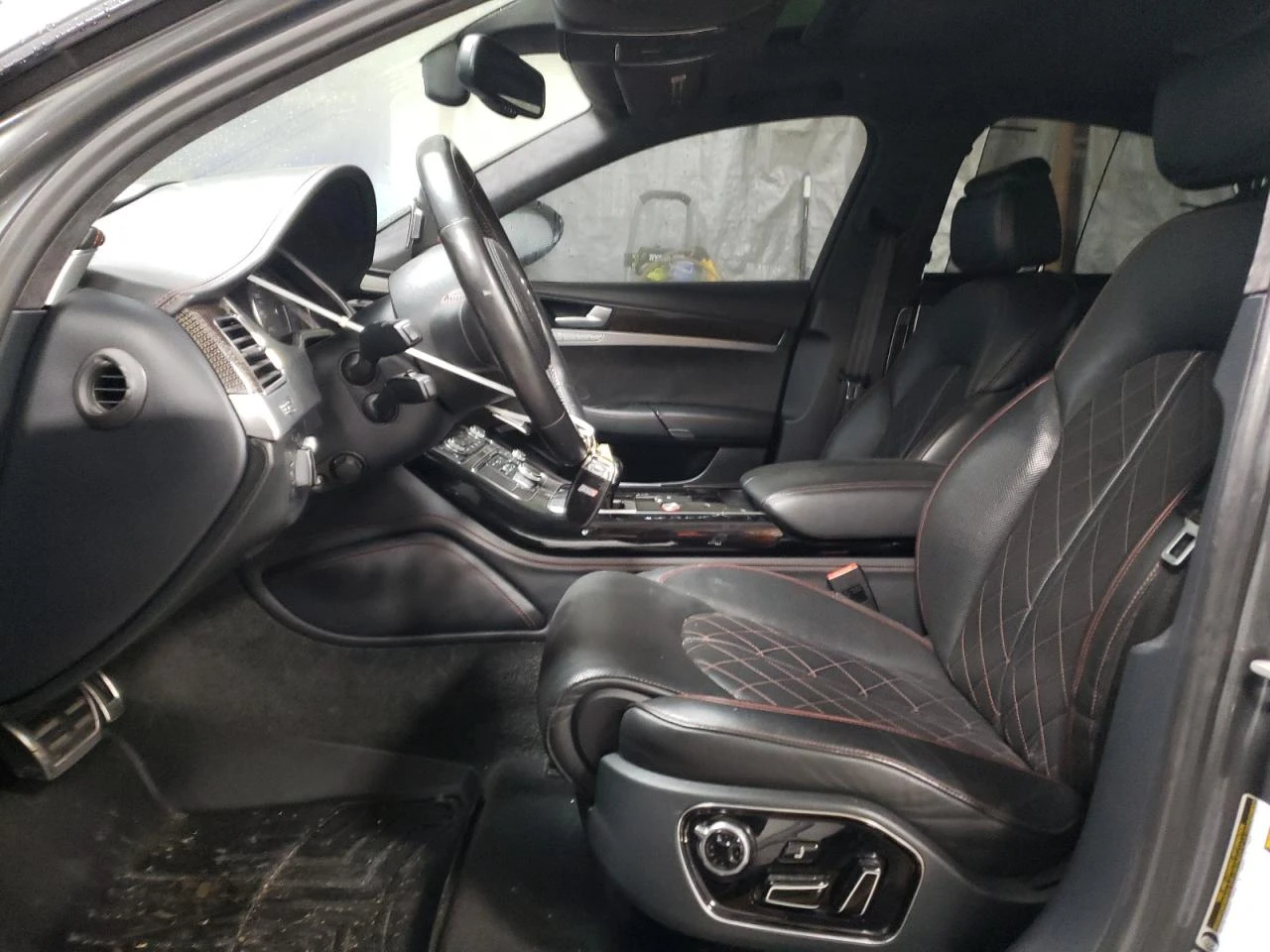 Audi S8 PLUS QUATTRO 4.0L V8 605кс - изображение 7