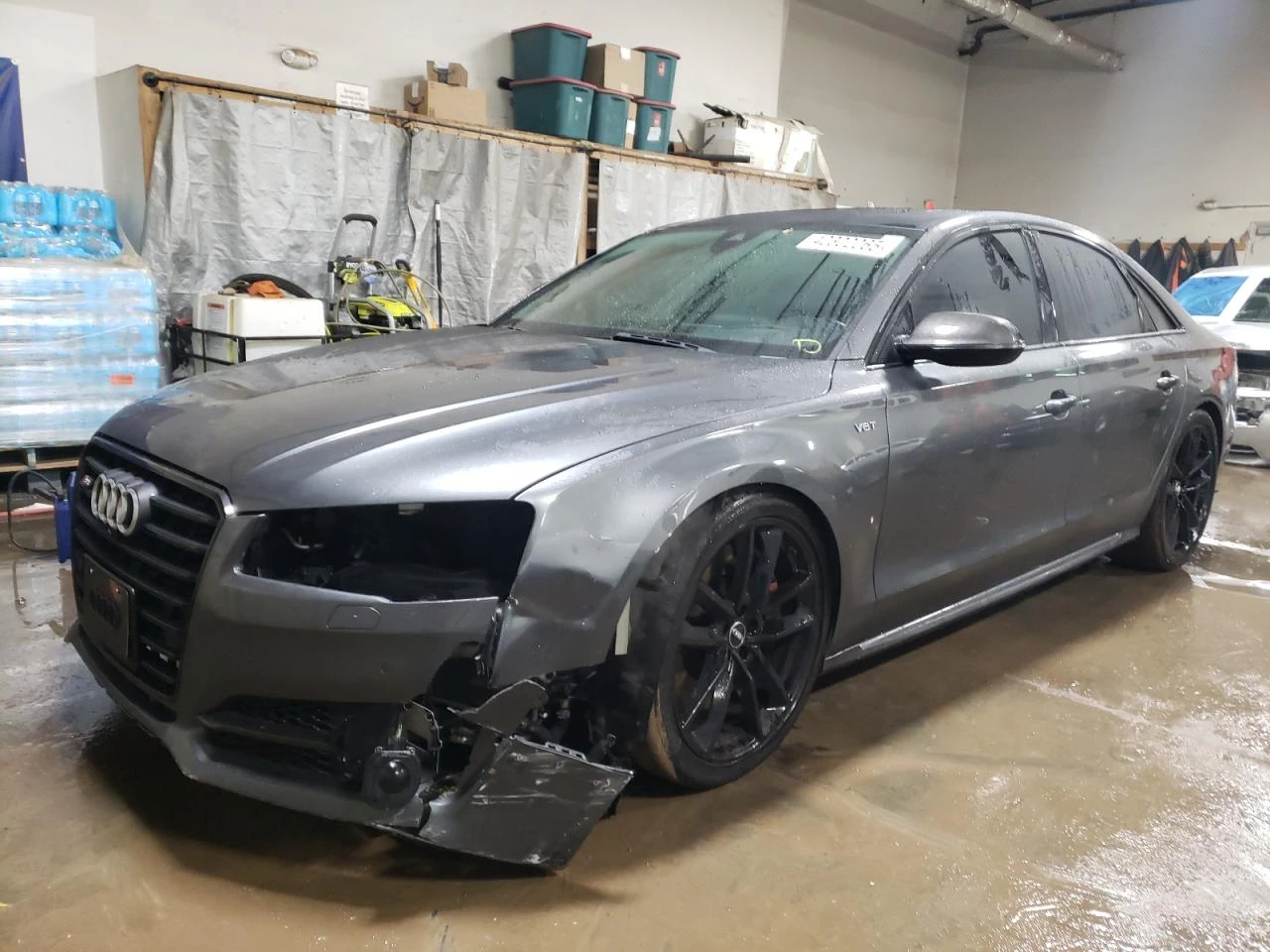 Audi S8 PLUS QUATTRO 4.0L V8 605кс - изображение 2