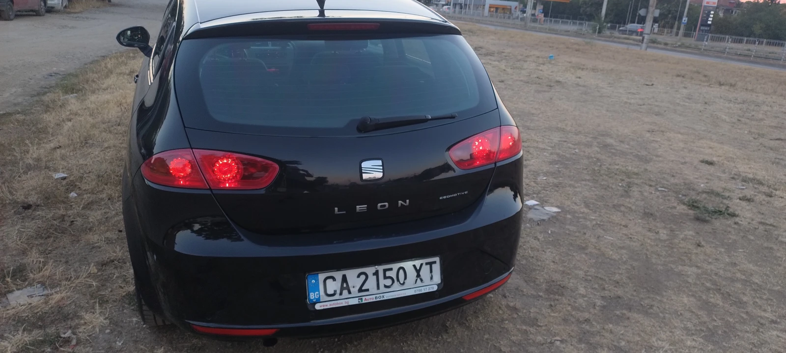 Seat Leon, снимка 13 - Автомобили и джипове - 55306445