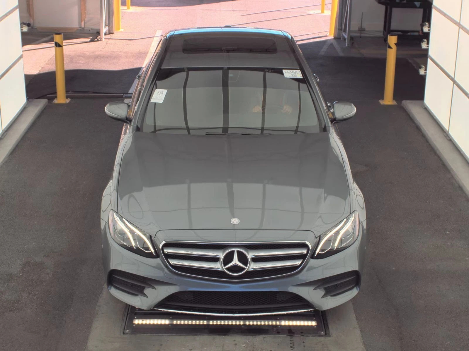 Mercedes-Benz E 300 AMG* PACK* BURMESTER* МЪРТВА* ТОЧКА* 360КАМЕРА*  - изображение 7