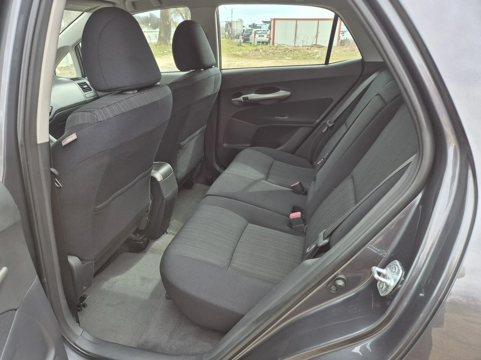 Toyota Auris  2, 0D4D/6sk/EXECUTIVE/, снимка 11 - Автомобили и джипове - 53939907