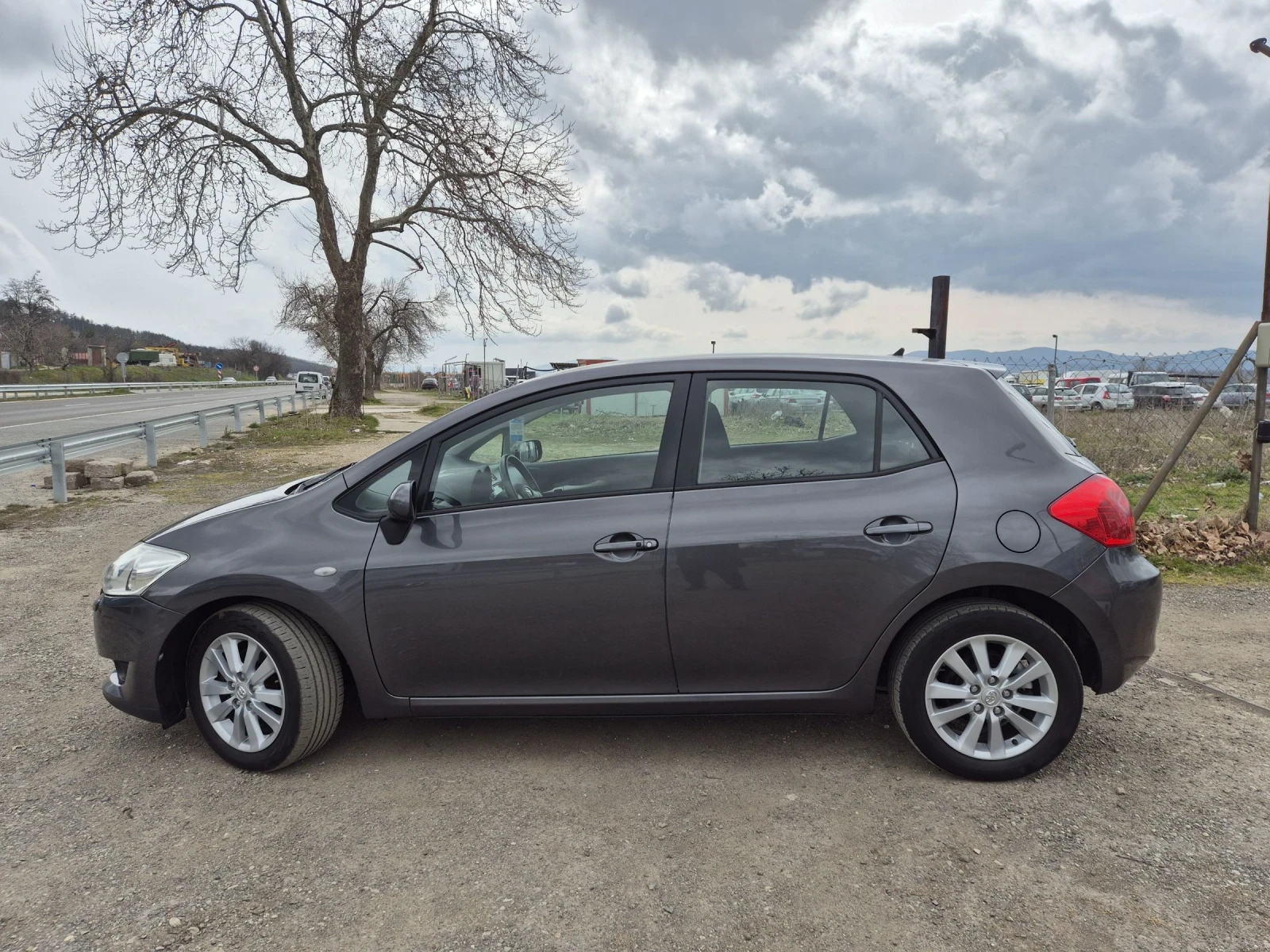 Toyota Auris  2, 0D4D/6sk/EXECUTIVE/, снимка 5 - Автомобили и джипове - 53939907