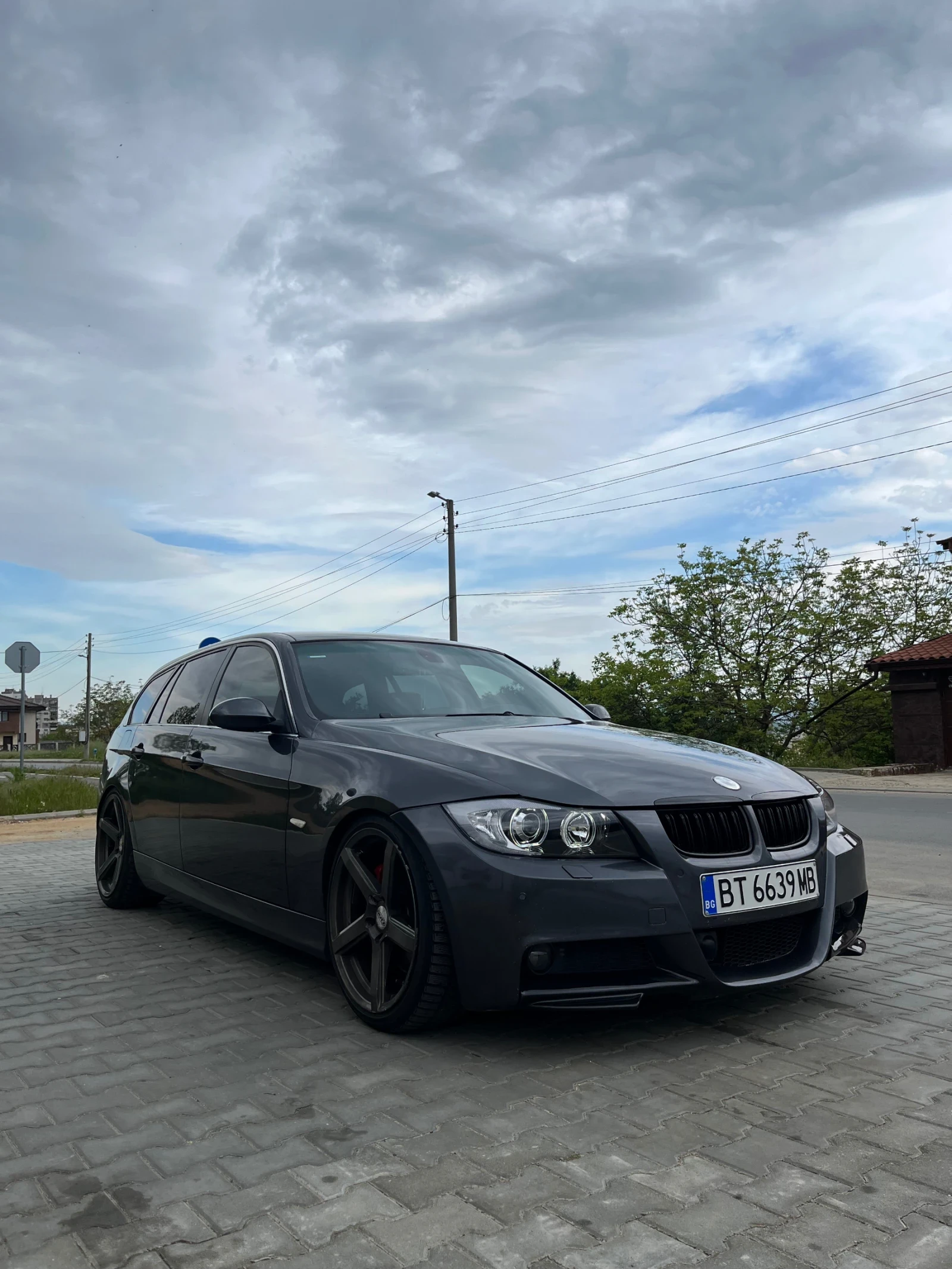 BMW 335, снимка 2 - Автомобили и джипове - 54455579
