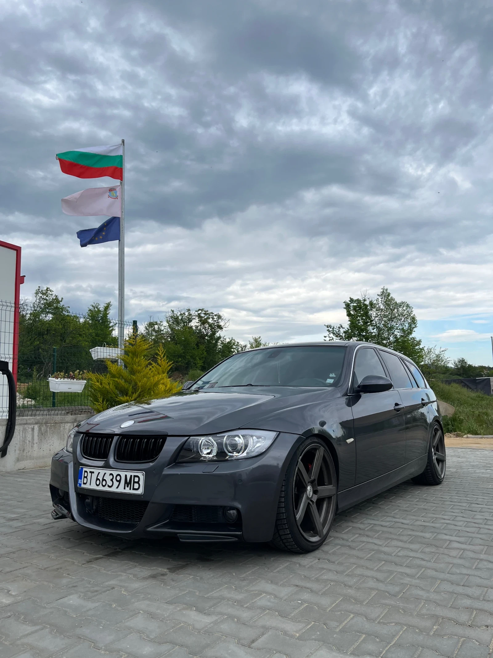 BMW 335, снимка 3 - Автомобили и джипове - 54455579