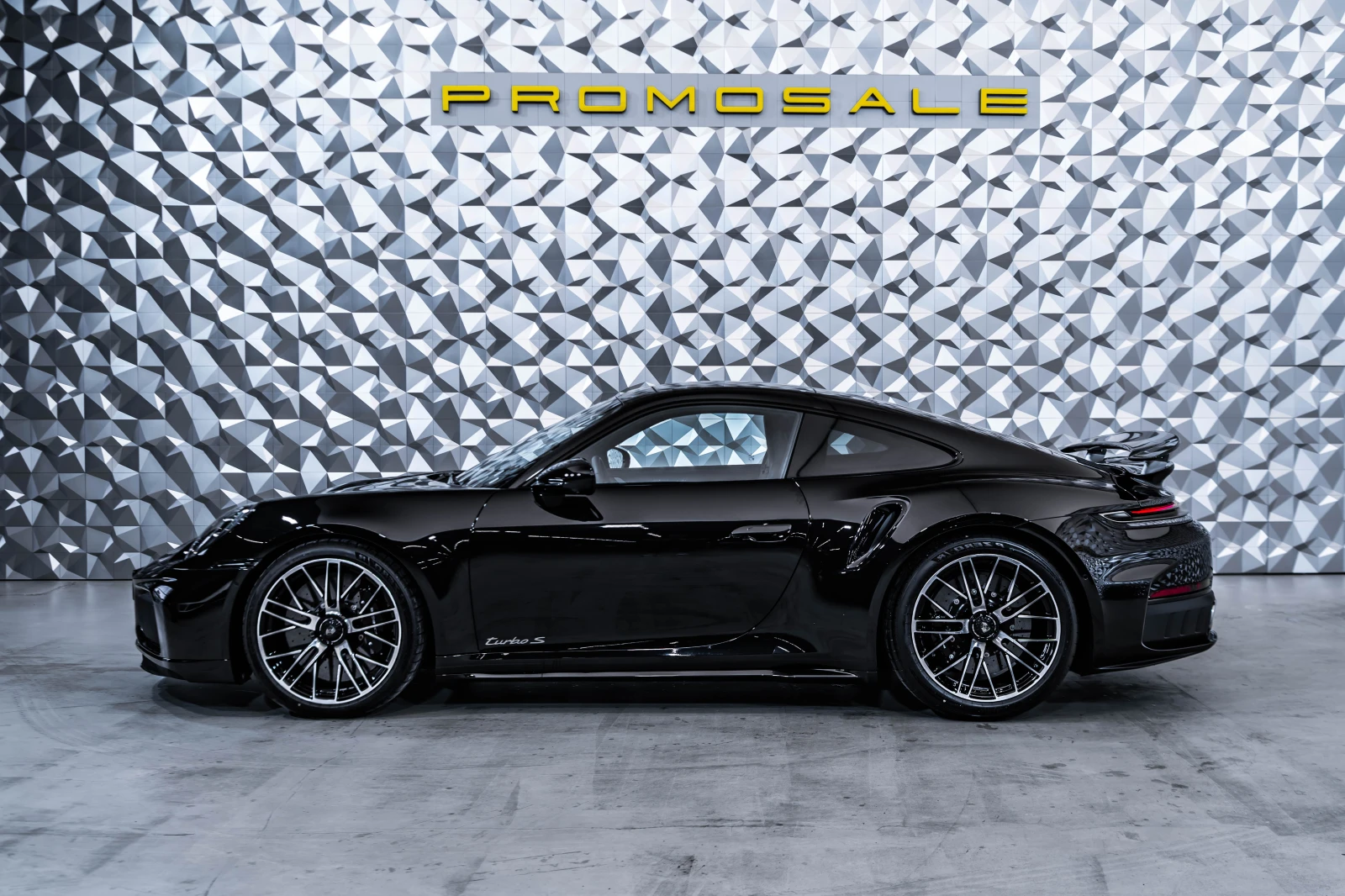 Porsche 911 992.2 Turbo S* Bose* SportChrono, снимка 3 - Автомобили и джипове - 54596357