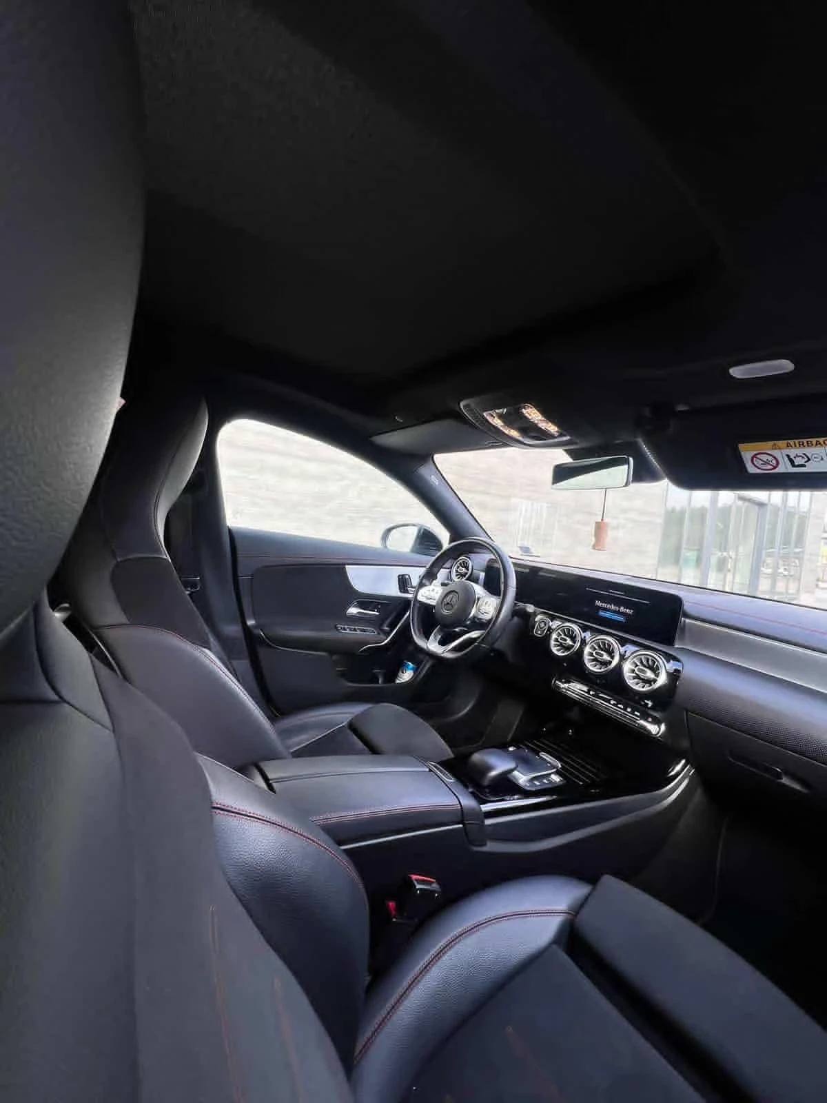 Mercedes-Benz CLA 200, снимка 11 - Автомобили и джипове - 54928543