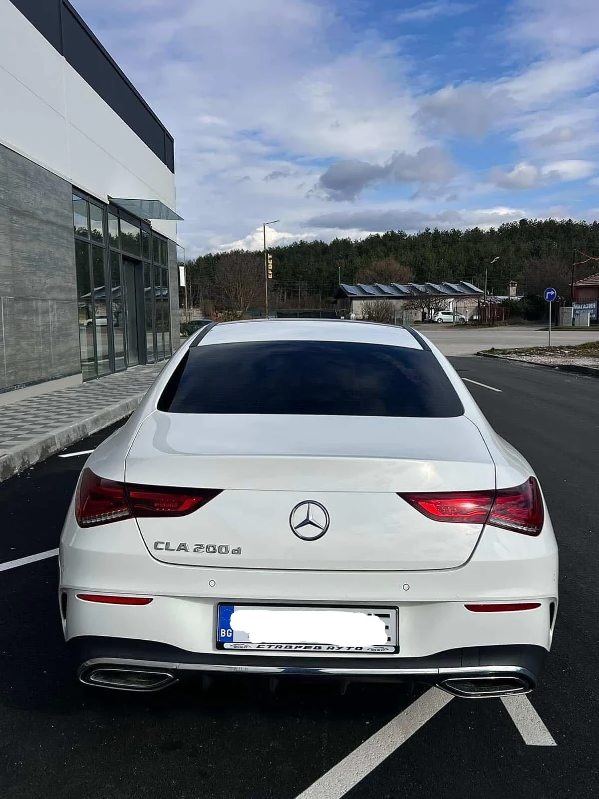 Mercedes-Benz CLA 200, снимка 2 - Автомобили и джипове - 54928543