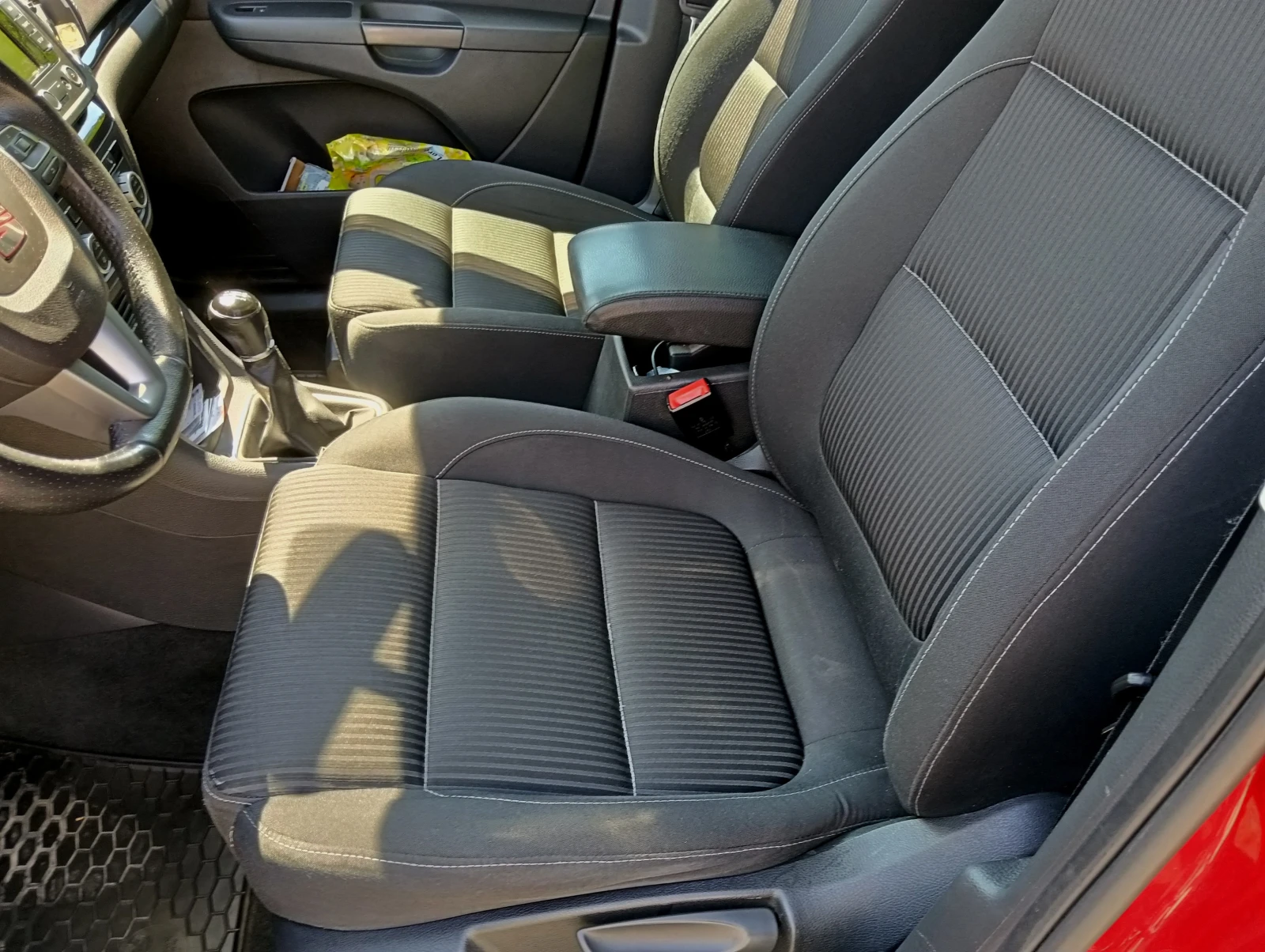 Seat Alhambra 2.0TDI 140ps, снимка 8 - Автомобили и джипове - 55001597