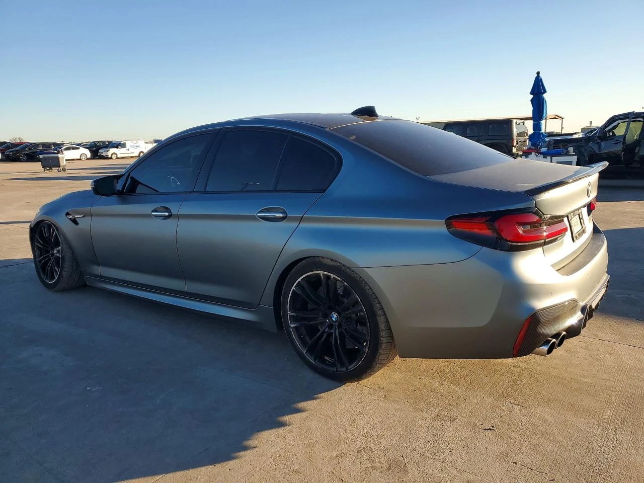 BMW M5 * CARFAX * 360 * HARMAN * ОБДУХВАНЕ * , снимка 2 - Автомобили и джипове - 55047272