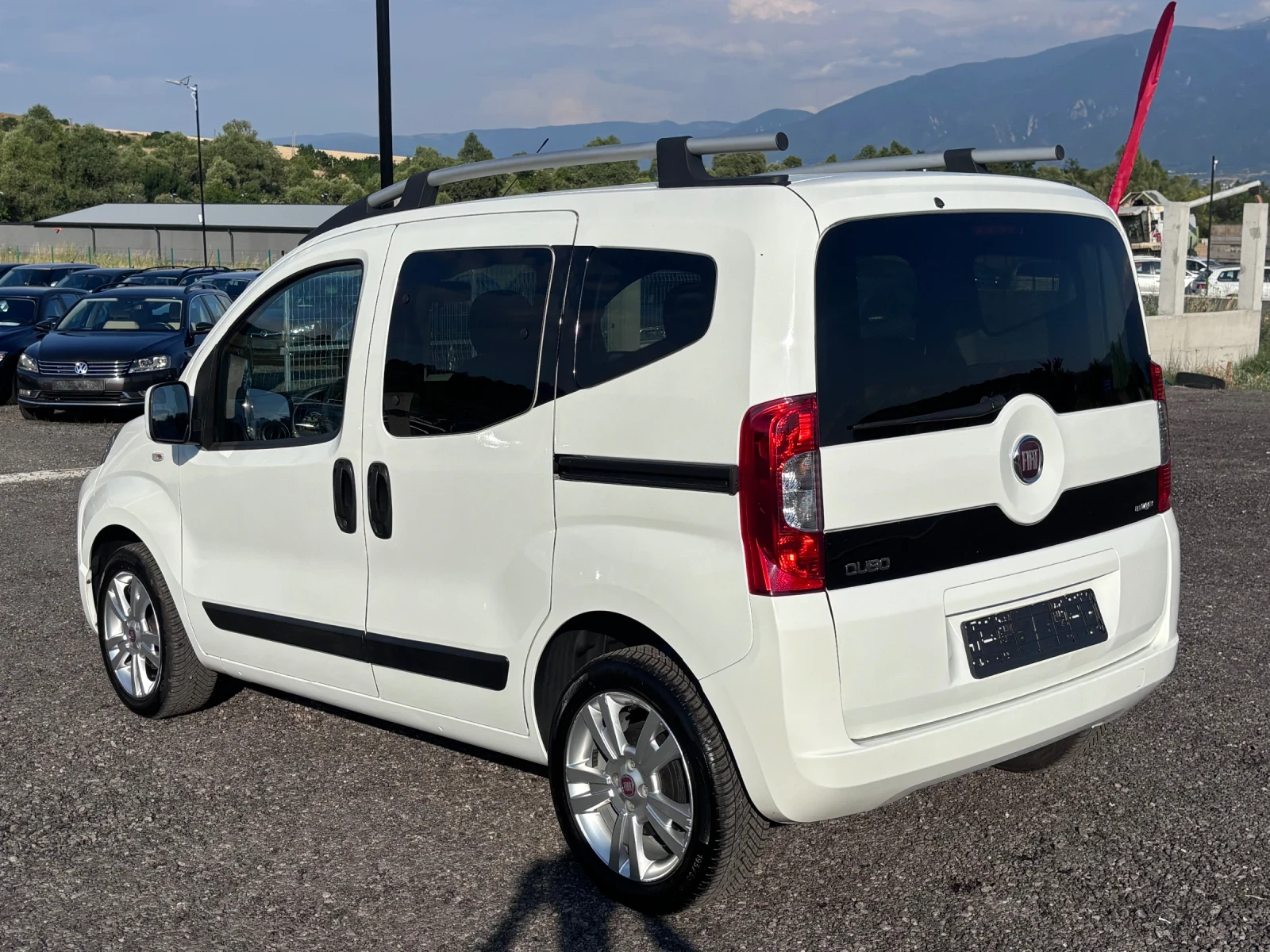Fiat Qubo 1.3 M-jet    Automatic, снимка 4 - Автомобили и джипове - 55327760