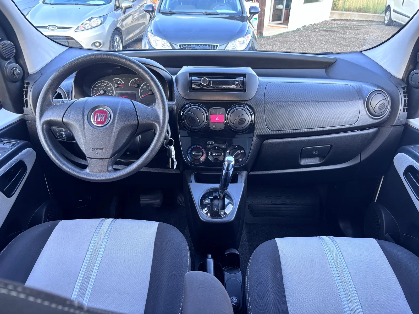 Fiat Qubo 1.3 M-jet    Automatic, снимка 10 - Автомобили и джипове - 55327760