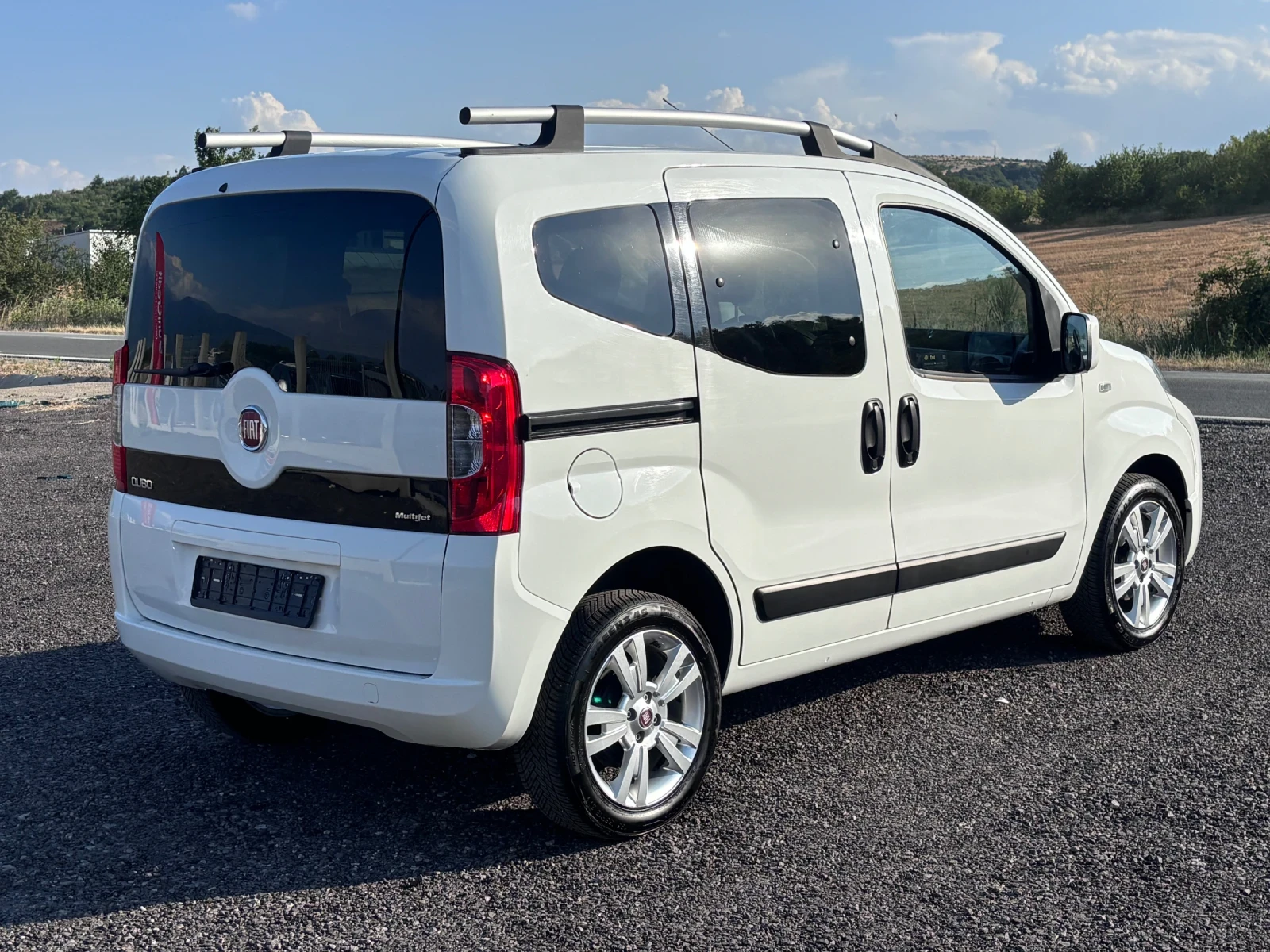 Fiat Qubo 1.3 M-jet    Automatic, снимка 3 - Автомобили и джипове - 55327760