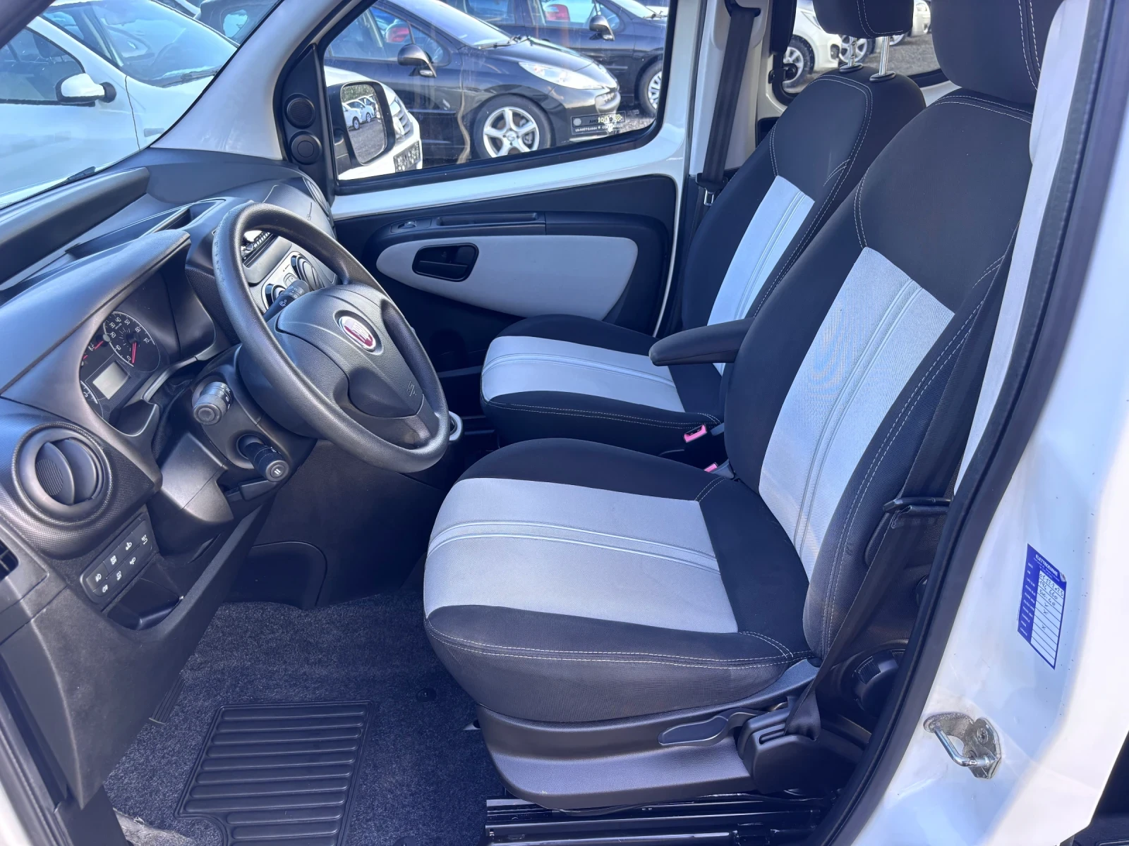 Fiat Qubo 1.3 M-jet    Automatic, снимка 8 - Автомобили и джипове - 55327760