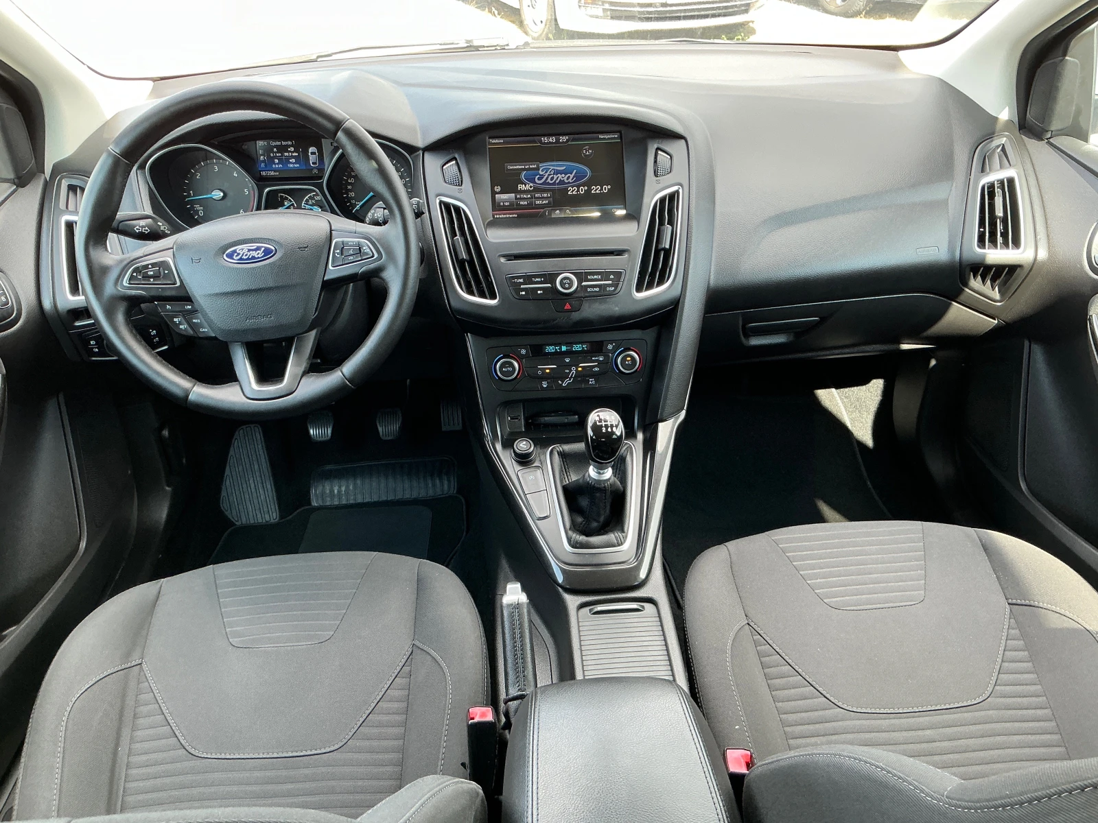 Ford Focus 1.5 TDCI, снимка 12 - Автомобили и джипове - 55382798