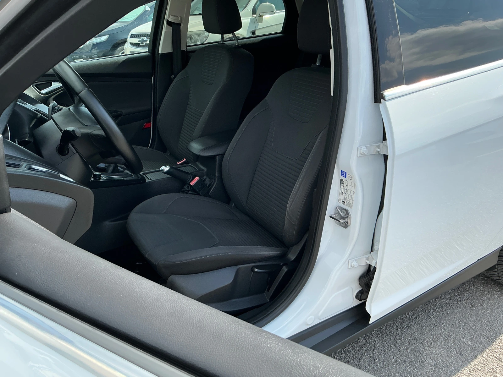 Ford Focus 1.5 TDCI | Mobile.bg � ����������� 12