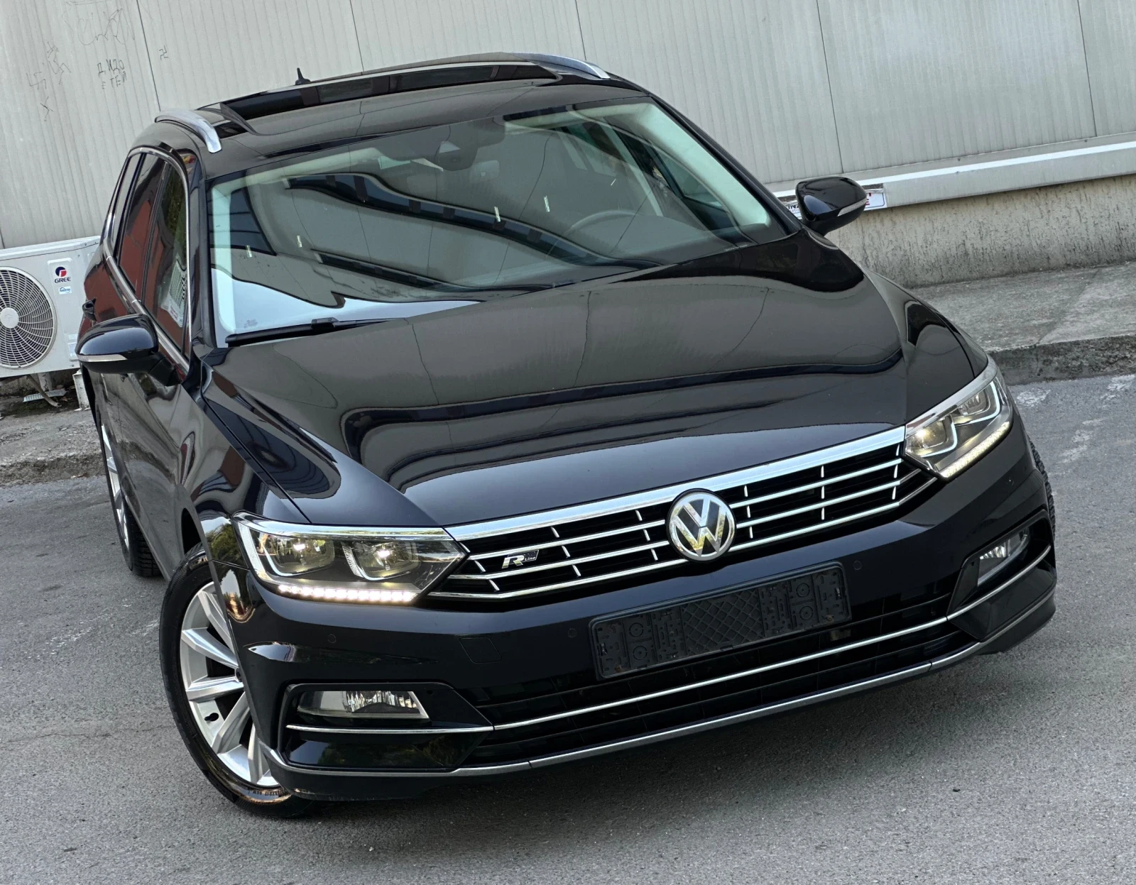 VW Passat R-Line//РЪЧКА/2.00D/DIGITAL/Matrix/FULL* MAXX/TOP/, снимка 2 - Автомобили и джипове - 55608310