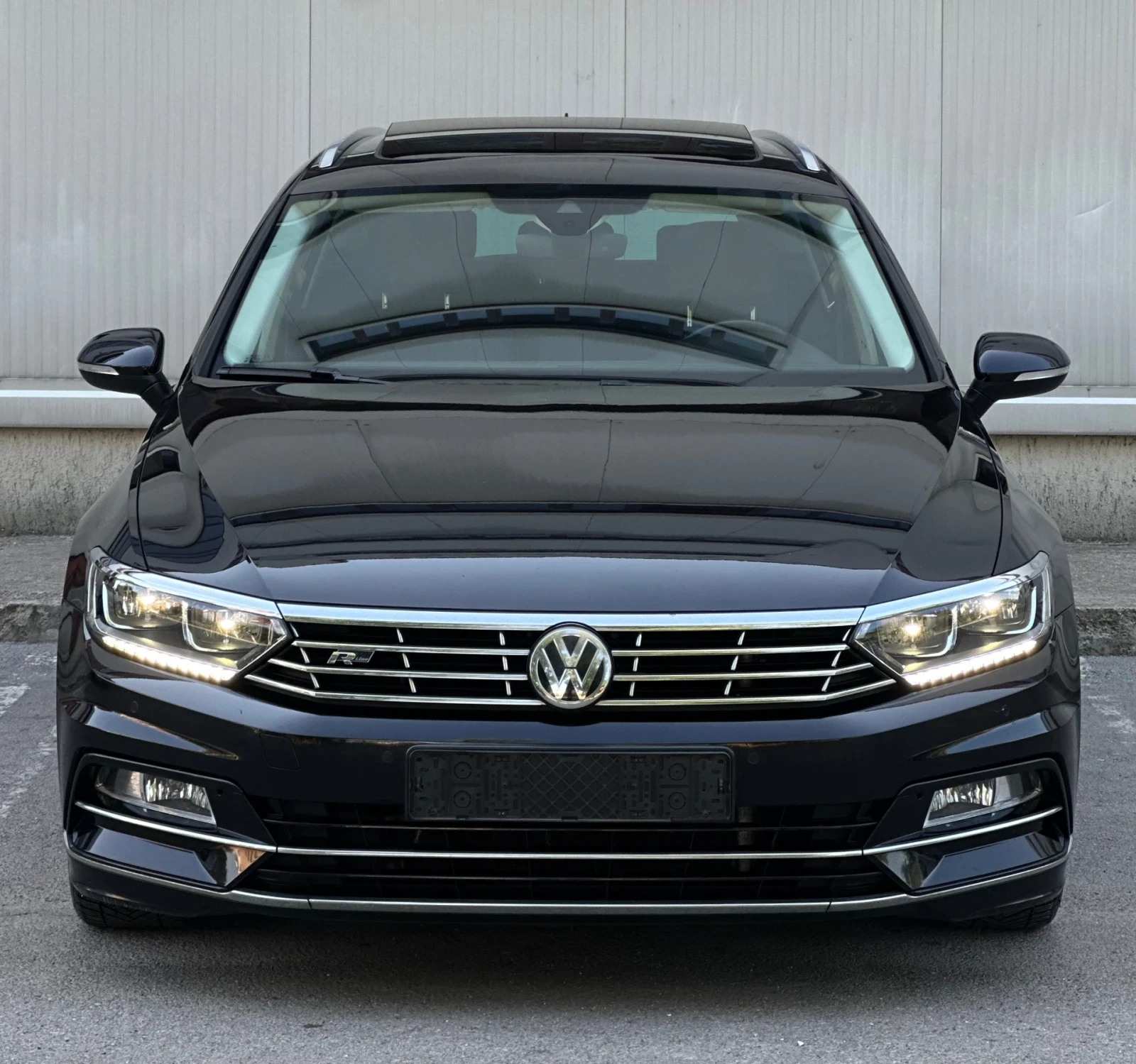 VW Passat R-Line//РЪЧКА/2.00D/DIGITAL/Matrix/FULL* MAXX/TOP/